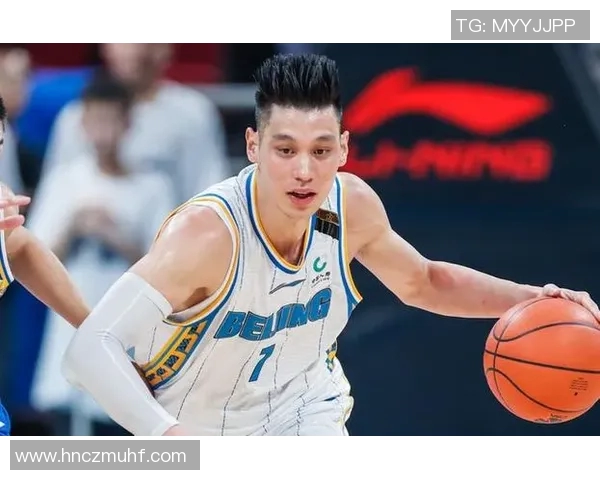 上海篮球队在邀请赛中以79分稳居积分榜首位引领群雄 上海篮球队在邀请赛中以79分稳居积分榜首位引领群雄