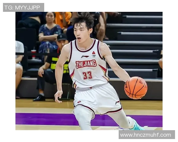 吴前：从篮球场上的拼搏到生活中的坚持与成长之路