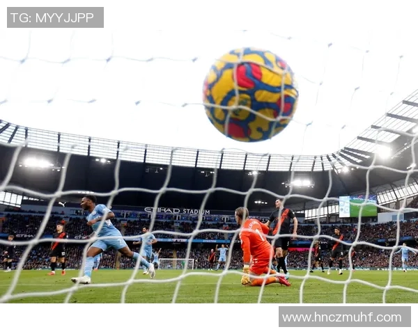 曼城与埃弗顿对决前瞻分析双方状态与战术布局探讨