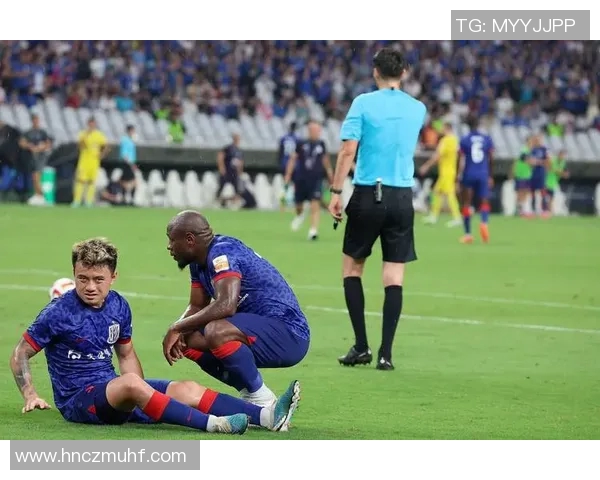 申花与辽宁上半场激战回顾球员表现与战术分析全景呈现