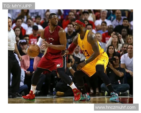 雷霆勇士西部决赛第三场激战回顾与精彩瞬间分析