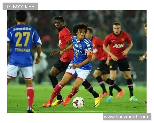 前进之鹰与埃因霍温青的激烈对决展现足球魅力与团队精神