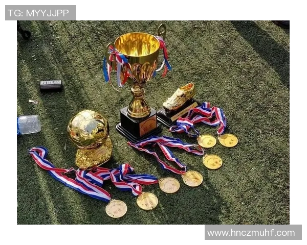 中日兰与阿贾克的巅峰对决展现足球魅力与激情的较量